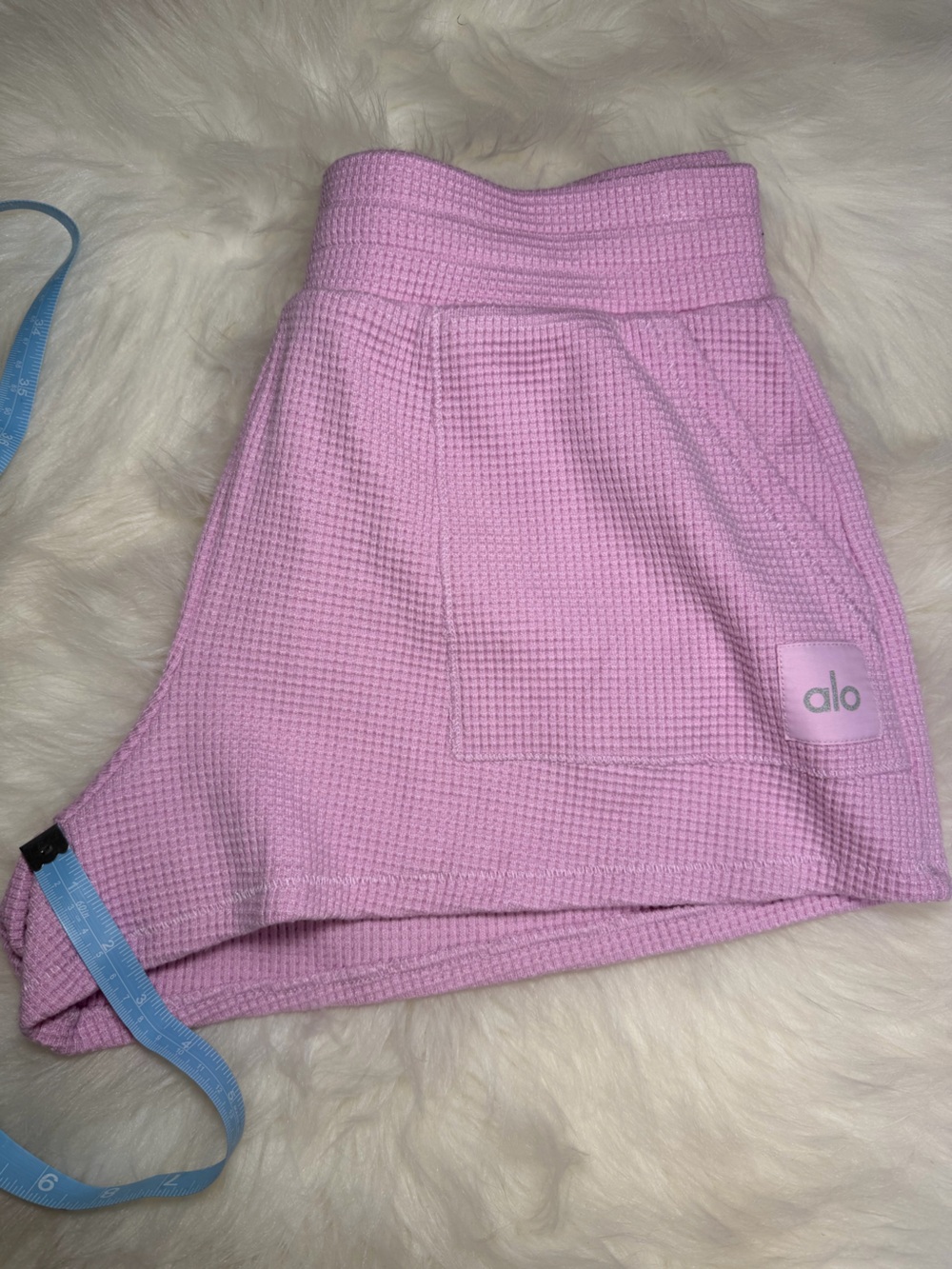 Alo Waffle High-Waist Weekend Escape Short - Picture 3 of 4